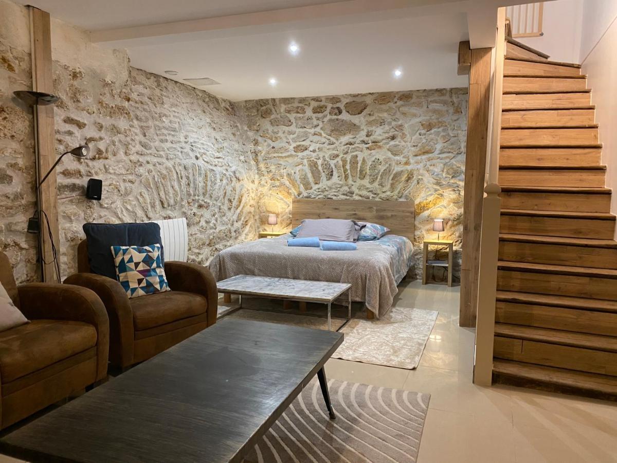 Large And Unique Souplex 60sqm, Well Located Appartamento *