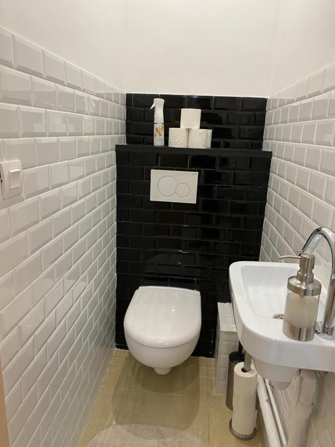 Large And Unique Souplex 60sqm, Well Located Appartamento Parigi